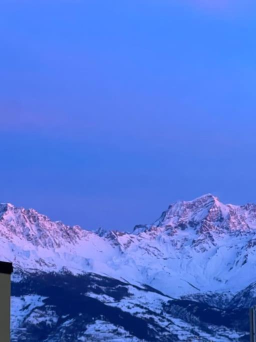 Appartement La Finestra Sulla Montagna - The Window On The Mountain à Pila  Extérieur photo