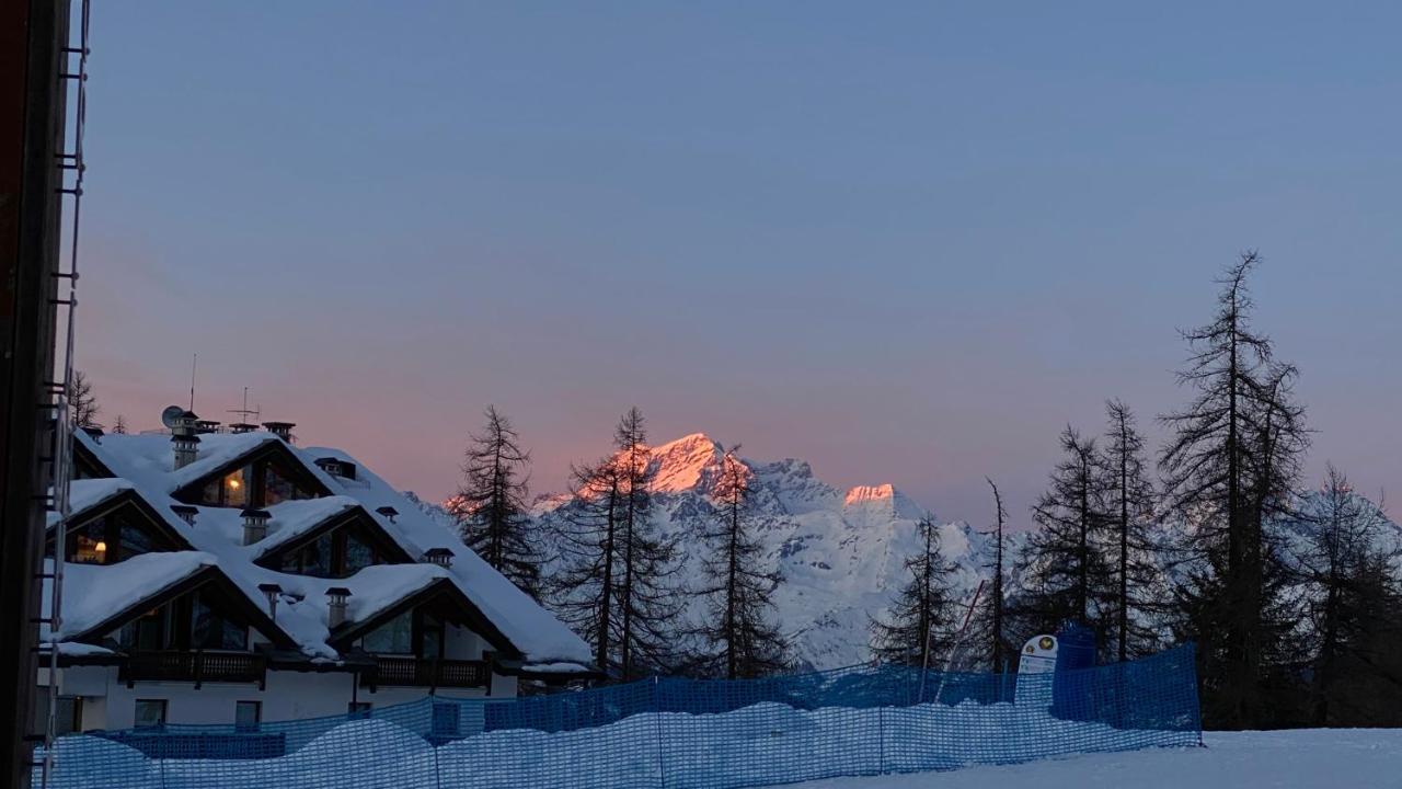 Appartement La Finestra Sulla Montagna - The Window On The Mountain à Pila  Extérieur photo